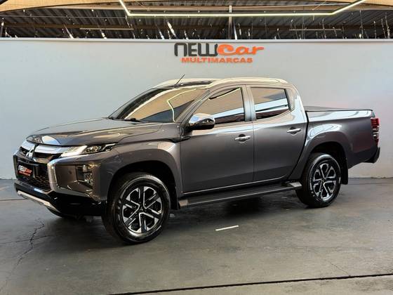 MITSUBISHI L200 TRITON 2.4 16V TURBO DIESEL SPORT HPE-S CD 4P 4X4 AUTOMÁTICO MITSUBISHI L200 TRITON 2.4 16V TURBO DIESEL SPORT HPE-S CD 4P 4X4 AUTOMÁTICO